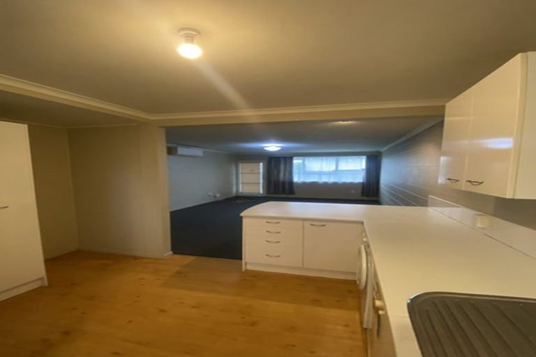 Photo of property in 83 Chelwood Street, Takaro, Palmerston North, 4412