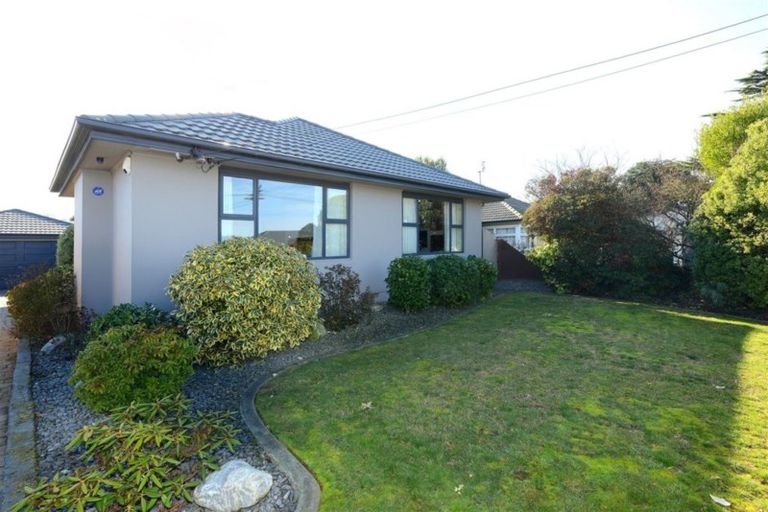 Photo of property in 219 Mairehau Road, Burwood, Christchurch, 8083