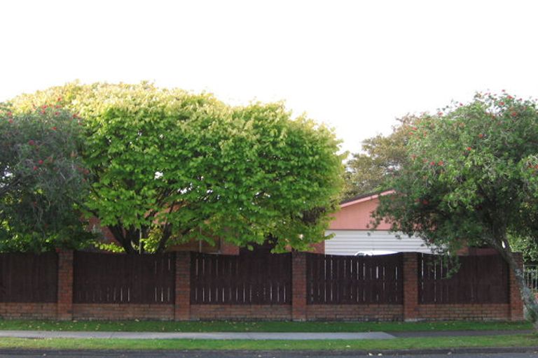 Photo of property in 66 Sunderlands Road, Half Moon Bay, Auckland, 2012