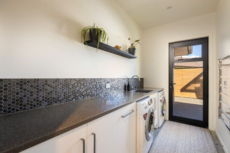 Photo of property in 10 Pike Place, Ferndale, New Plymouth, 4310