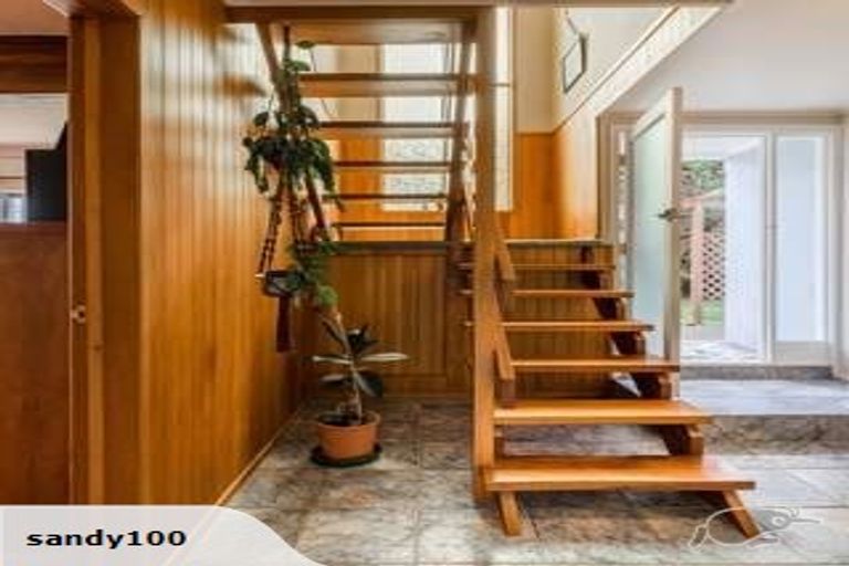 Photo of property in 104 Lantana Road, Green Bay, Auckland, 0604
