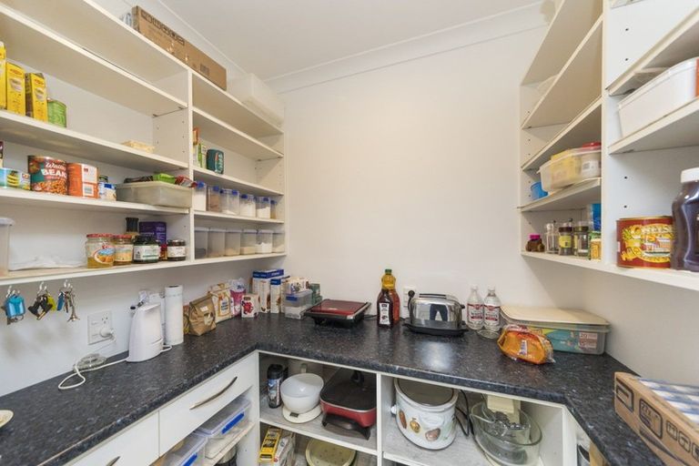 Photo of property in 30 Grand Oaks Drive, Awapuni, Palmerston North, 4412