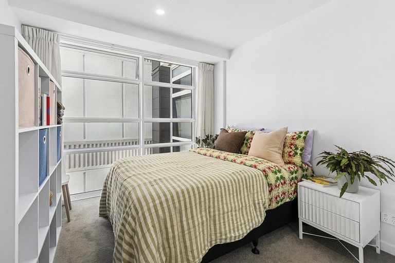 Photo of property in Pinnacle Apartments, E706/160 Victoria Street, Te Aro, Wellington, 6011