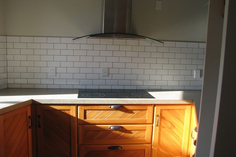 Photo of property in 7b Covil Avenue, Te Atatu South, Auckland, 0610