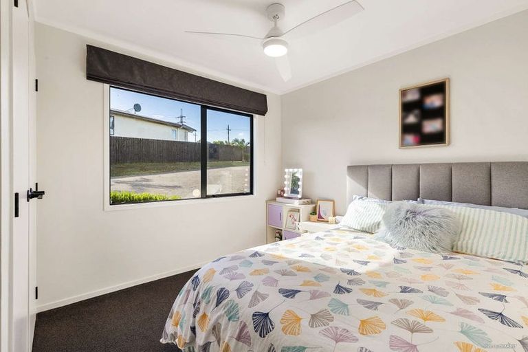 Photo of property in 63 Paparata Road, Bombay, 2675