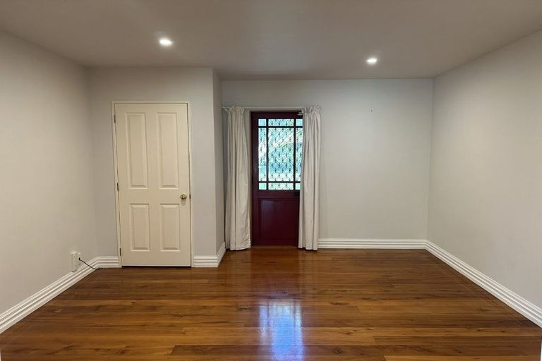 Photo of property in 98 Rahui Road, Otaki, 5512