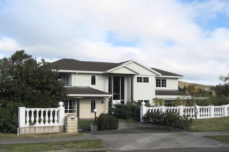 Photo of property in 25 Cumberland Rise, Taradale, Napier, 4112