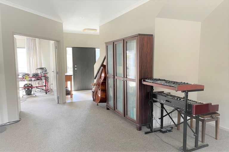 Photo of property in 4 Uruhau Close, Torbay, Auckland, 0630