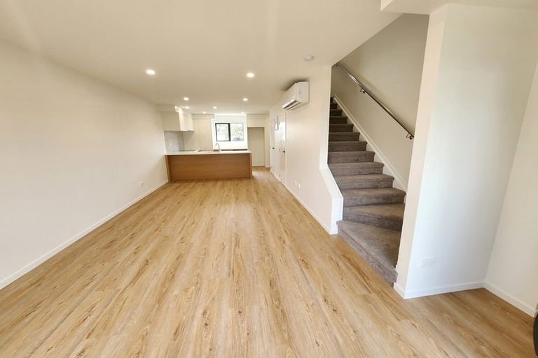 Photo of property in 6/8 Short Street, Papakura, 2110