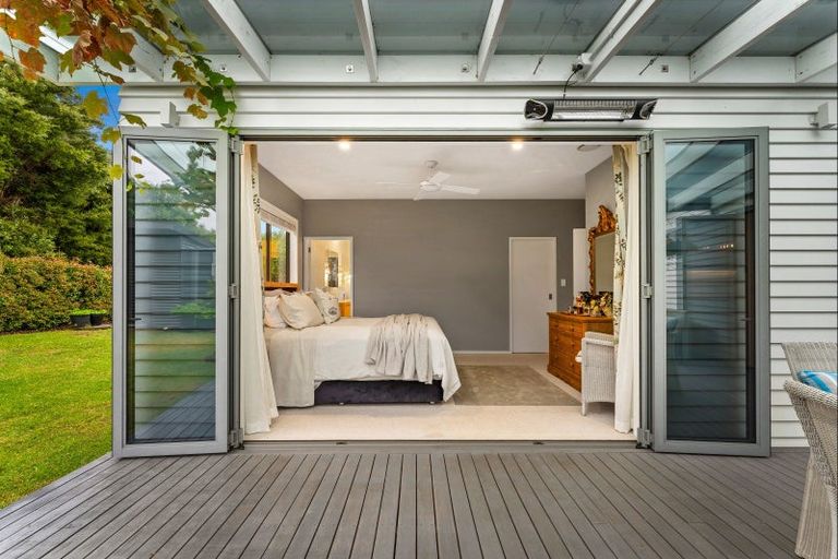 Photo of property in 4 Taumata Road, Omaha, Warkworth, 0986