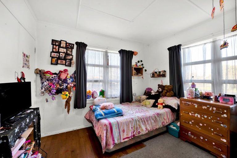 Photo of property in 18 Puriri Street, Hawera, 4610