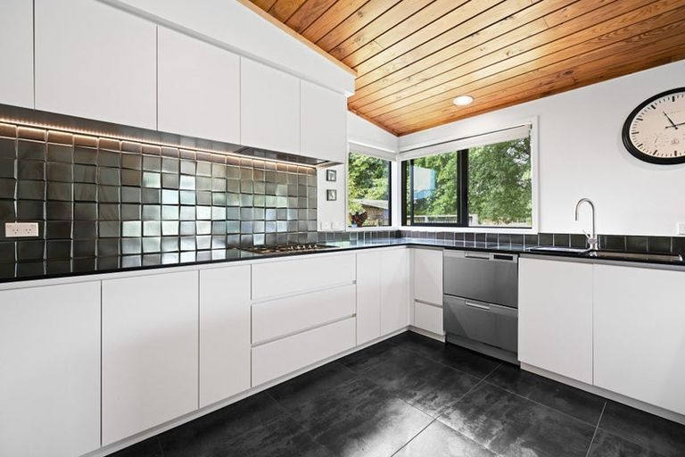 Photo of property in 11 Azimuth Place, Flagstaff, Hamilton, 3210