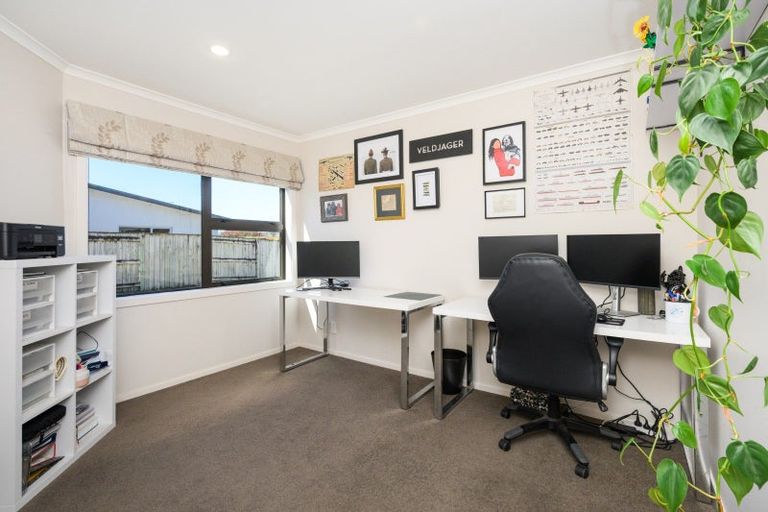 Photo of property in 59 Rosalie Terrace, Kelvin Grove, Palmerston North, 4414