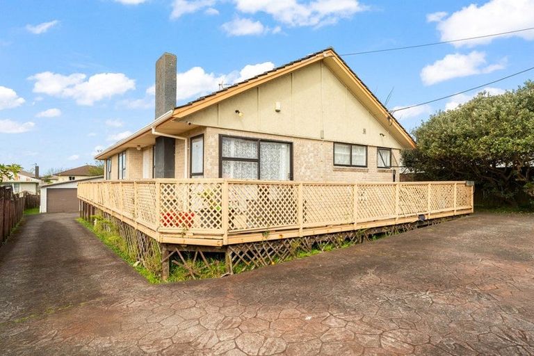 Photo of property in 36 Barrys Road, Glendene, Auckland, 0602