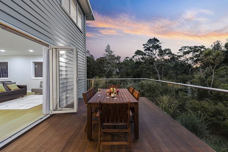 Photo of property in 61 Bernard Magnus Lane, Greenhithe, Auckland, 0632