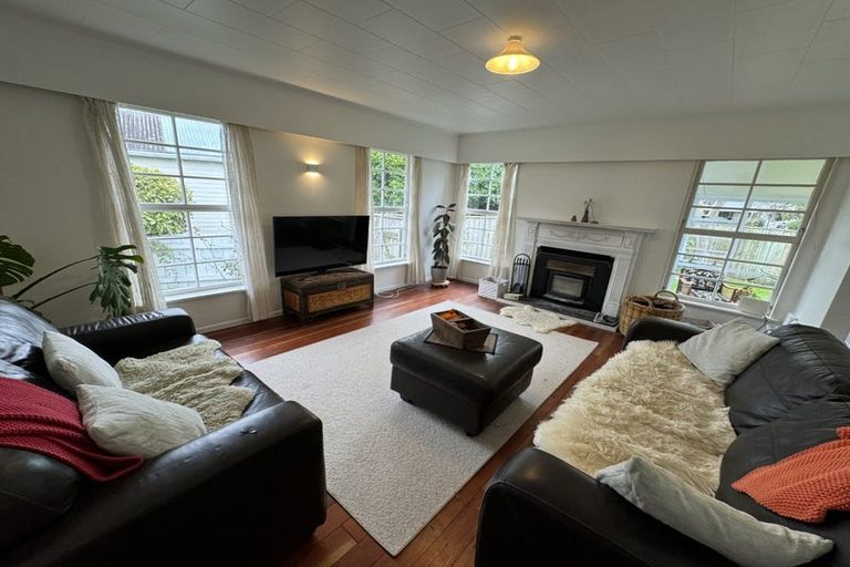 Photo of property in 17 Von Dadelszen Place, Havelock North, 4130