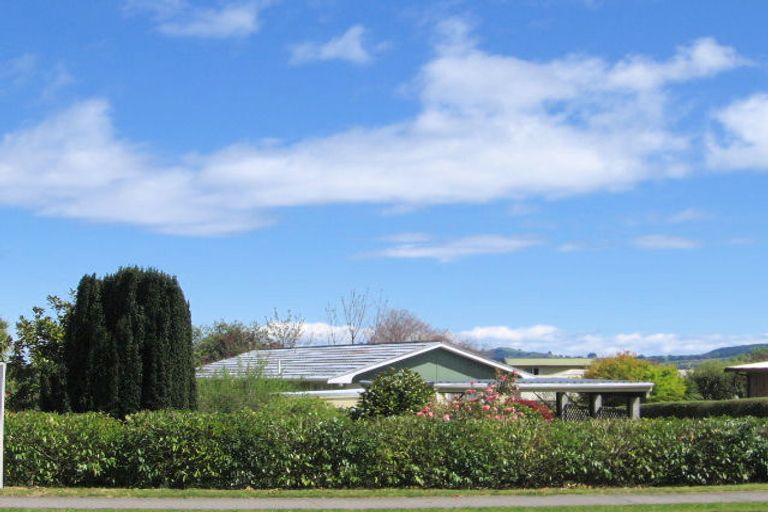 Photo of property in 15 Kurupae Road, Hilltop, Taupo, 3330