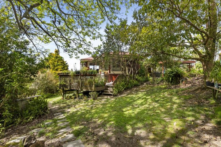 Photo of property in 63 Parkhill Road, Mellons Bay, Auckland, 2014