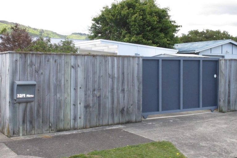 Photo of property in 32 Rimu Street, Waikanae, 5036