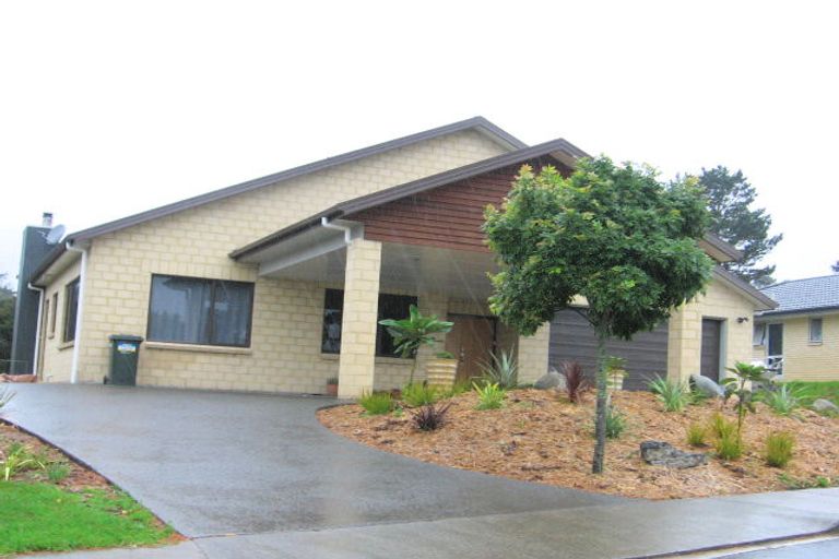 Photo of property in 68 Shelter Drive, Greenhithe, Auckland, 0632
