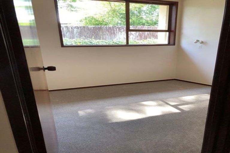 Photo of property in 12a Shetland Street, Glen Eden, Auckland, 0602