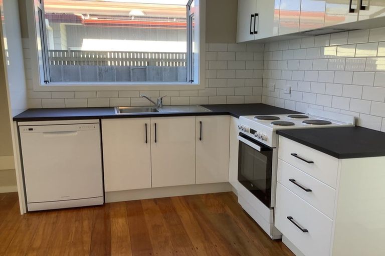 Photo of property in 20 Robertson Street, Elderslea, Upper Hutt, 5018