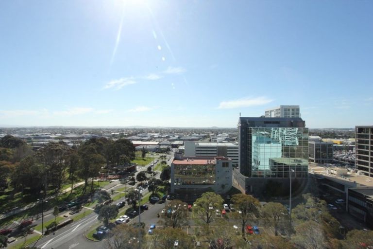 Photo of property in Twin Towers, 1102/17 Putney Way, Manukau, Auckland, 2104