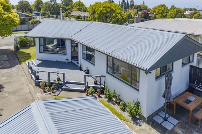 Photo of property in 25 Johns Road, Rangiora, 7400