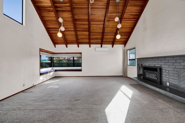 Photo of property in 5a La Salle Drive, Westown, New Plymouth, 4310