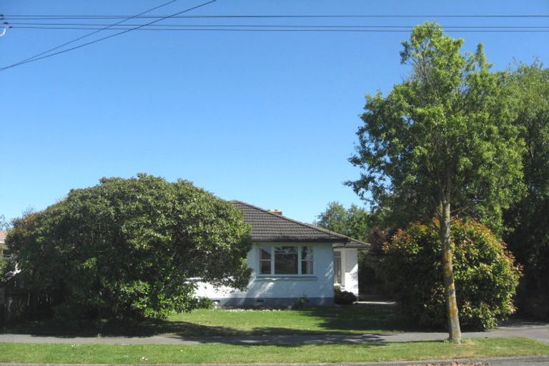 Photo of property in 33 Wilton Crescent, Bishopdale, Christchurch, 8053