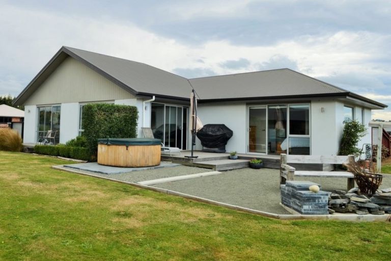 Photo of property in 1 Orbell Crescent, Te Anau, 9679
