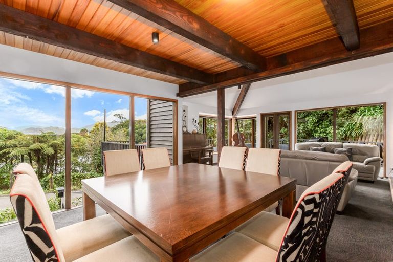 Photo of property in 54 Amapur Drive, Khandallah, Wellington, 6035