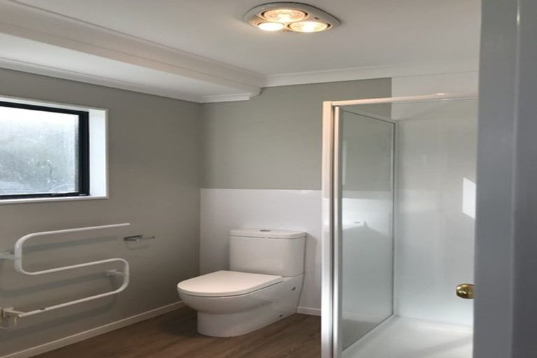 Photo of property in 17a Norwich Place, Awapuni, Palmerston North, 4412