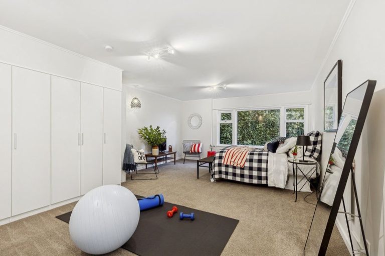 Photo of property in 3 Puketiro Avenue, Northland, Wellington, 6012