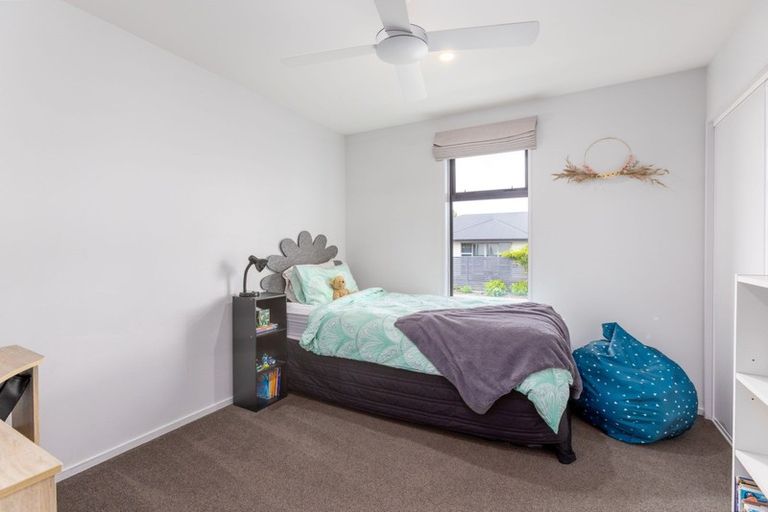 Photo of property in 17 Aroha Street, Pegasus, 7612