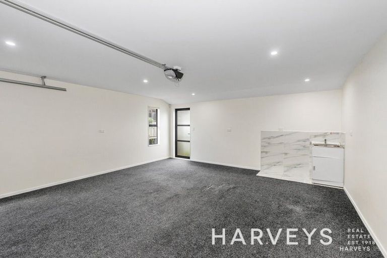 Photo of property in 71a Fruitvale Road, New Lynn, Auckland, 0600