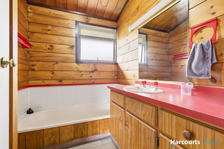 Photo of property in 6 Newberry Place, Richmond Heights, Taupo, 3330