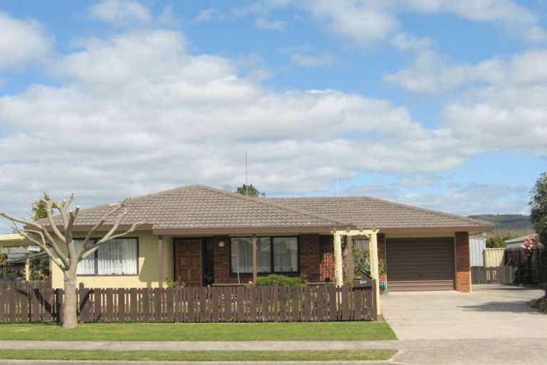 Photo of property in 208 Gravatt Road, Papamoa Beach, Papamoa, 3118