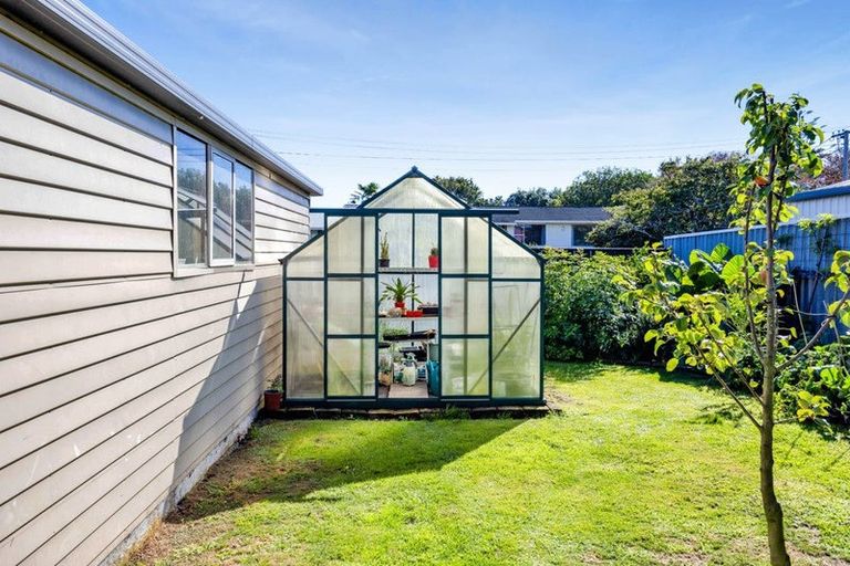 Photo of property in 70 Collins Street, Hawera, 4610