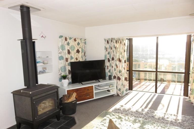 Photo of property in 9 Trinidad Crescent, Grenada Village, Wellington, 6037