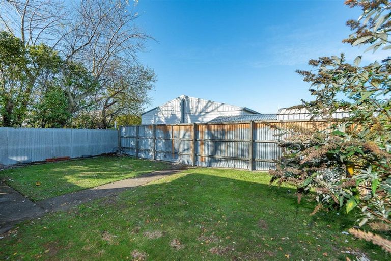 Photo of property in 4/110 Barbour Street, Waltham, Christchurch, 8011