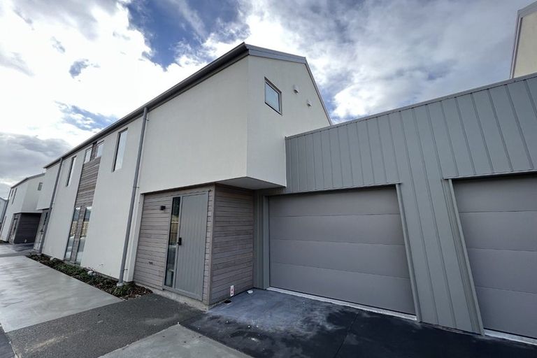 Photo of property in 2/129 Tancred Street, Linwood, Christchurch, 8062