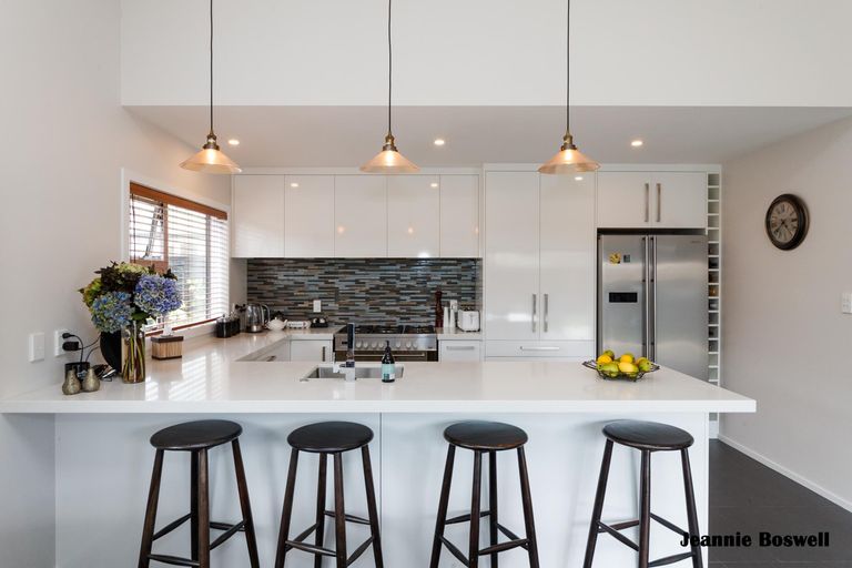 Photo of property in 7 Morocco Terrace, Kelvin Grove, Palmerston North, 4414