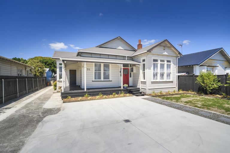 Photo of property in 84 Featherston Street, Takaro, Palmerston North, 4412
