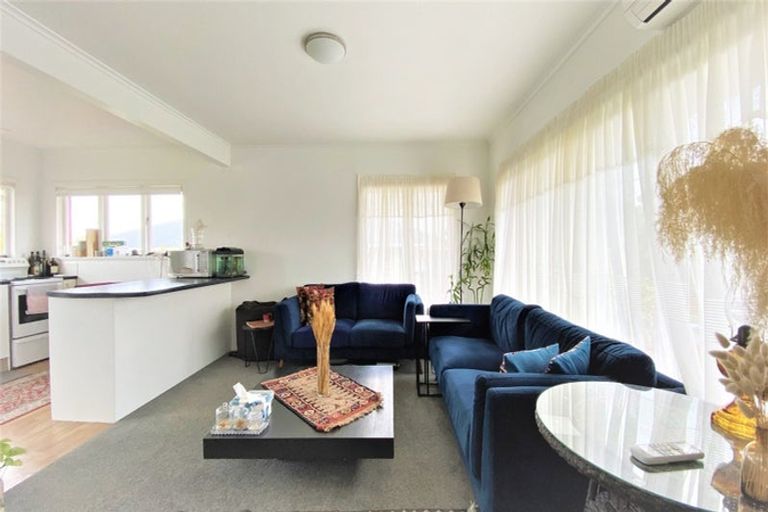 Photo of property in 3/6 Corrella Road, Belmont, Auckland, 0622