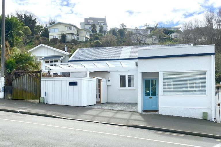 Photo of property in 33 Shakespeare Road, Bluff Hill, Napier, 4110