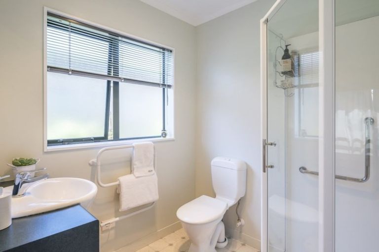 Photo of property in 1 Jeannie Way, Waikanae Beach, Waikanae, 5036