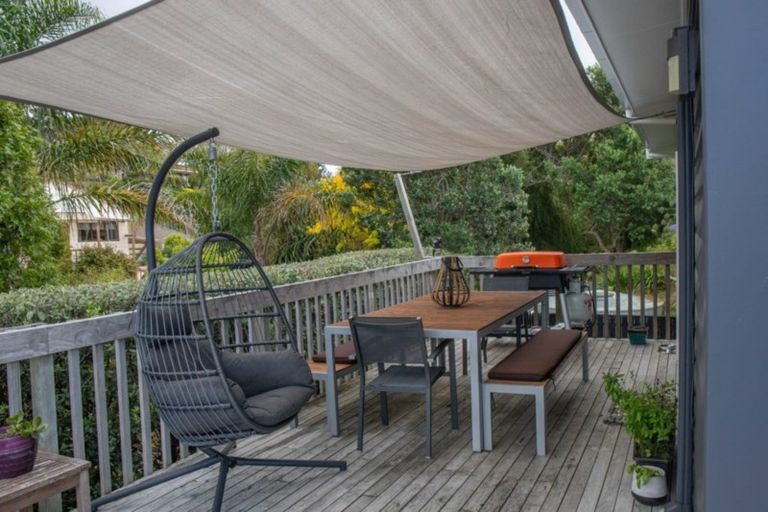 Photo of property in 25 Papaka Road, Ngunguru, Whangarei, 0173