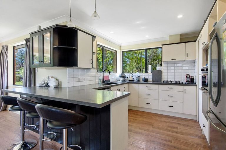 Photo of property in 11 Halswell Junction Road, Halswell, Christchurch, 8025