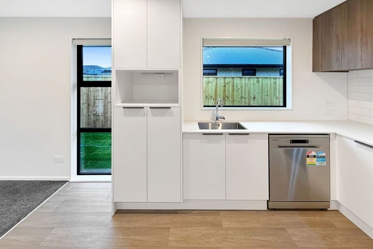 Photo of property in 21 Accadia Drive, Rolleston, 7614